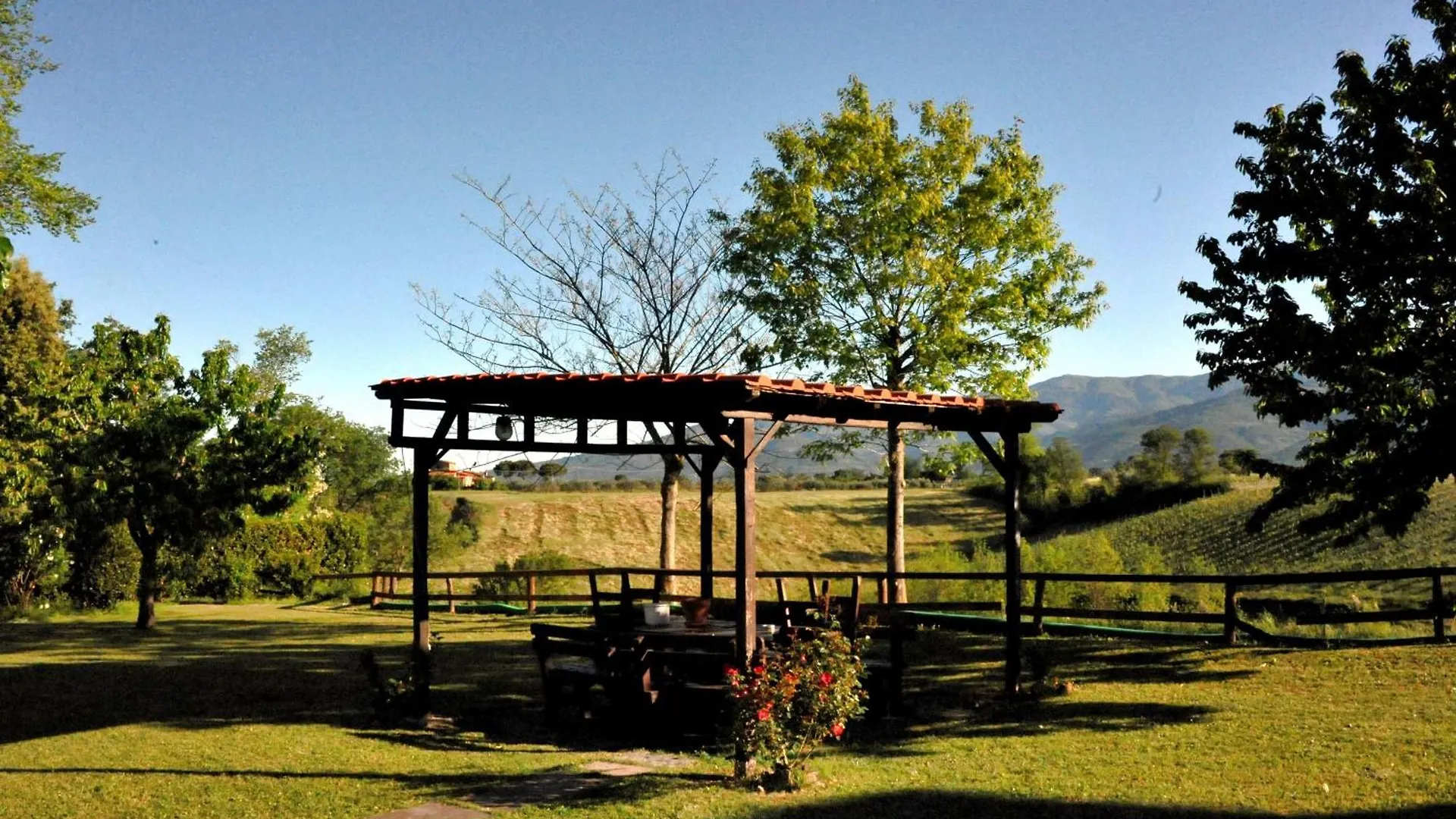 Agriturismo Il Pino - Bioagricoltura Monticello Farm stay