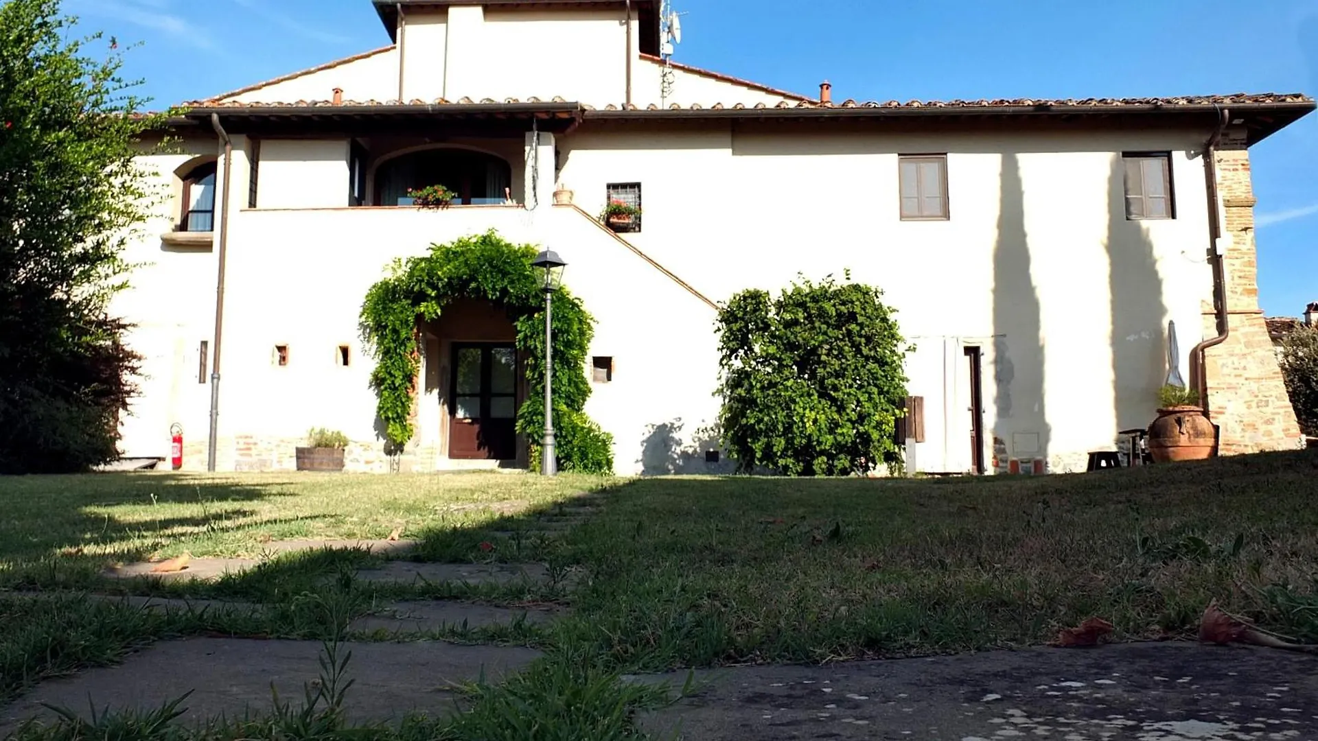 Farm stay Agriturismo Il Pino - Bioagricoltura Monticello Italy